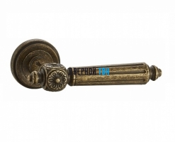 Дверная ручка V32 состаренная бронза