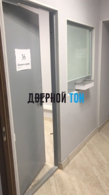 Металлическая противопожарная дверь Ei 60 RAL 7040