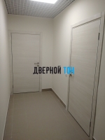 Гладкая дверь Капель с поперечным экошпоном серия ECO (телескопическая коробка) неаполь кремовый