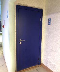 Покраска дверного блока по RAL 5002