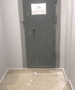 Дверь с решеткой КХО (комната хранения оружия)