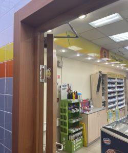 Композитные влагостойкие двери Aquadoor в цвете миланский орех