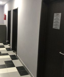 Гладкая пластиковая влагостойкая дверь Aquadoor венге