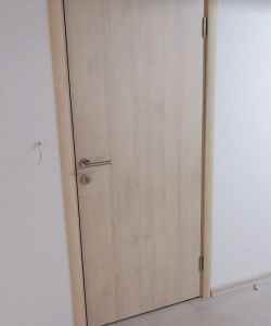 Гладкая пластиковая влагостойкая дверь Aquadoor скандинавский дуб