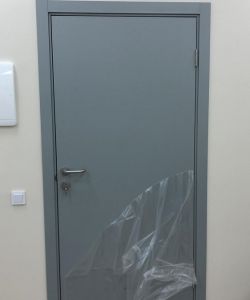 Гладкая серая медицинская дверь Aquadoor для стоматологии