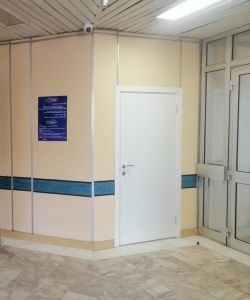 Белая влагостойкая пластиковая дверь Aquadoor